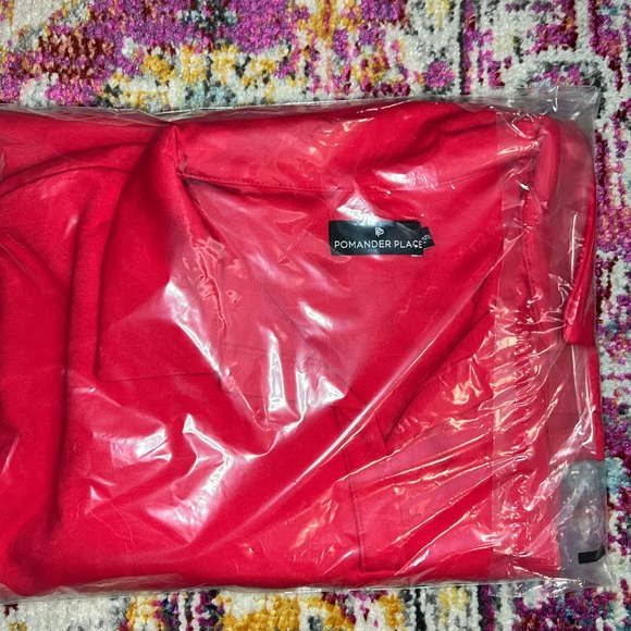 Tuckernuck Pomander Place Red Easy Polo Sweatshirt NWOT Sizes XS-S - Picture 7 of 7